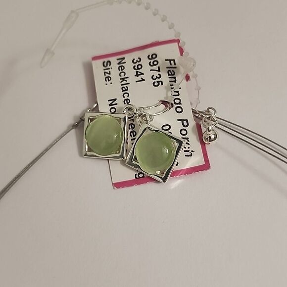 Green Stone Wire Necklace Womens Diamond Shame with Matching Earrings - Picture 3 of 6